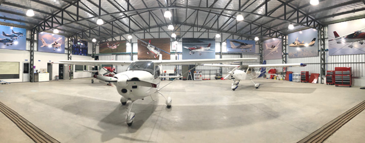 Hangar 17 - interior